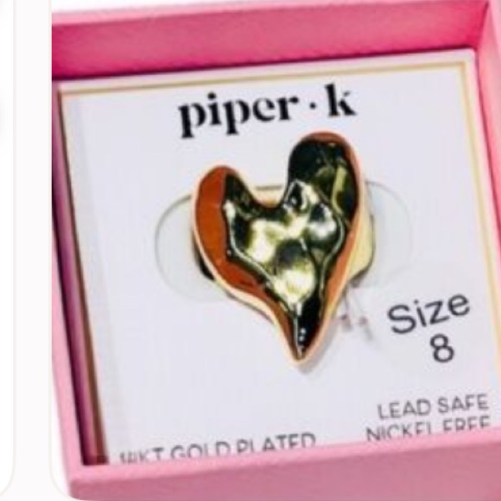 Piper K Gold Plated Heart Ring- fun for Valentine’s Day or all year long💛size 8